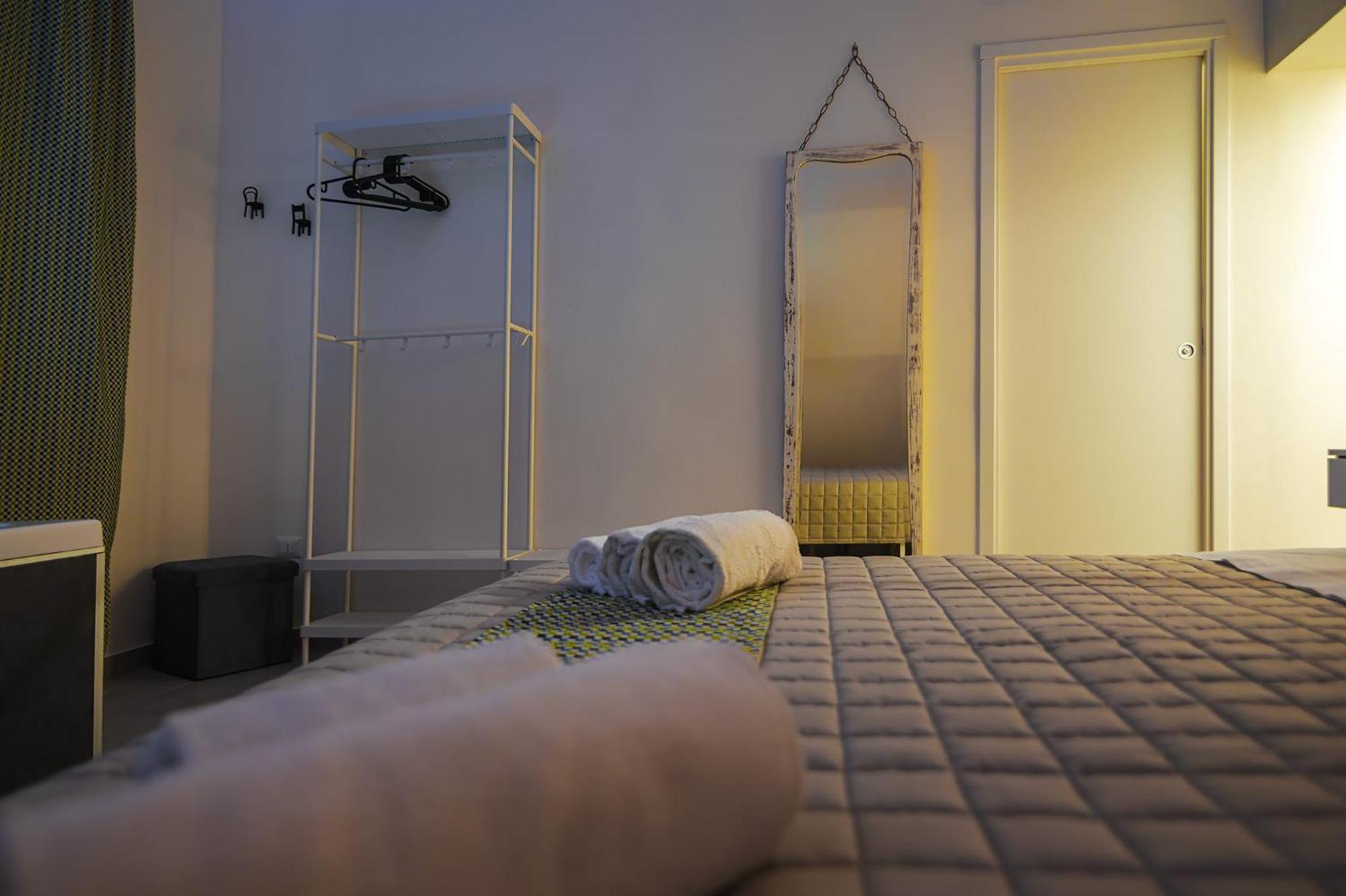 Essenza Suite Siracusa Con Jacuzzi Privata Syrakuzy Zewnętrze zdjęcie